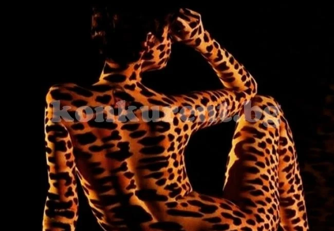 Това, което прави фотограф с голи женски тела, ще ви изуми (СНИМКИ 18+)
