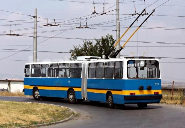 Спряха частично тролеите във Враца