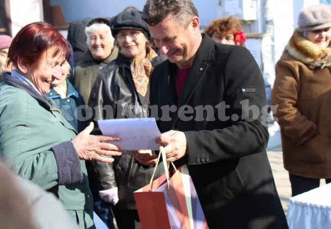 „Валентинки“ направиха по-сладък 14 февруари в Бяла Слатина