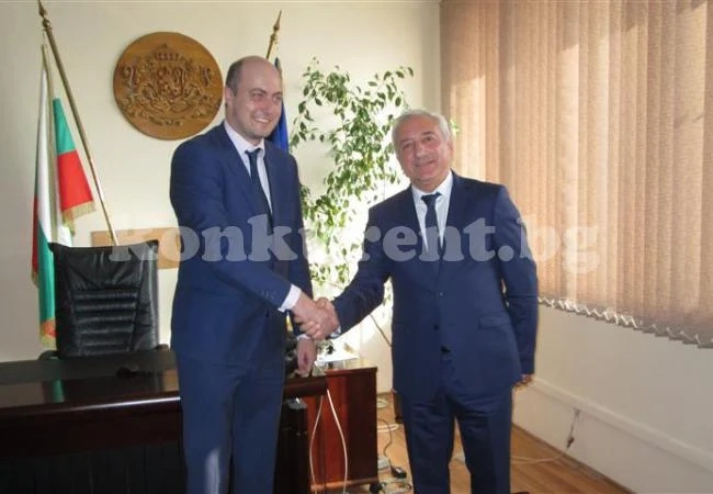Огнян Асенов прие властта в областна администрация