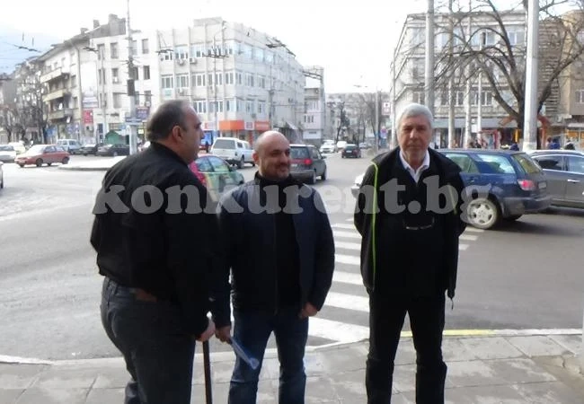 ВИДЕО: Патриотите се регистрираха в РИК - Враца с къса листа