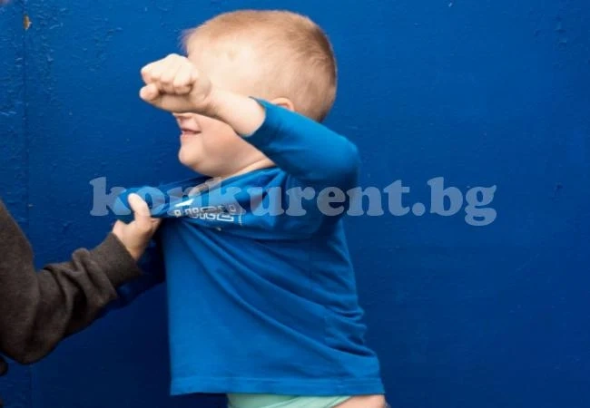 Жесток хит сред учениците у нас – играят смъртоносна игра от САЩ, която ги кара да се задушават с ръкавите на дрехите си
