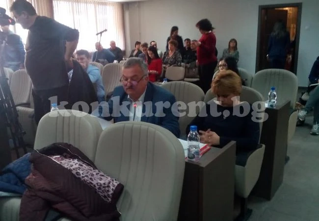 Сесията във Враца започна с декларация