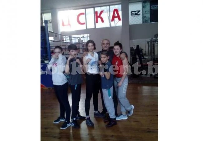 Боксьори от Видин правят спаринг с ЦСКА, Елина се стяга за европейско