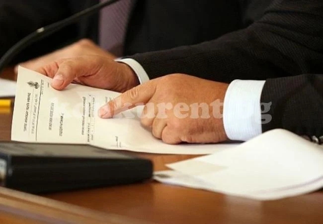 Съдия-изпълнители продават над 100 къщи и ниви