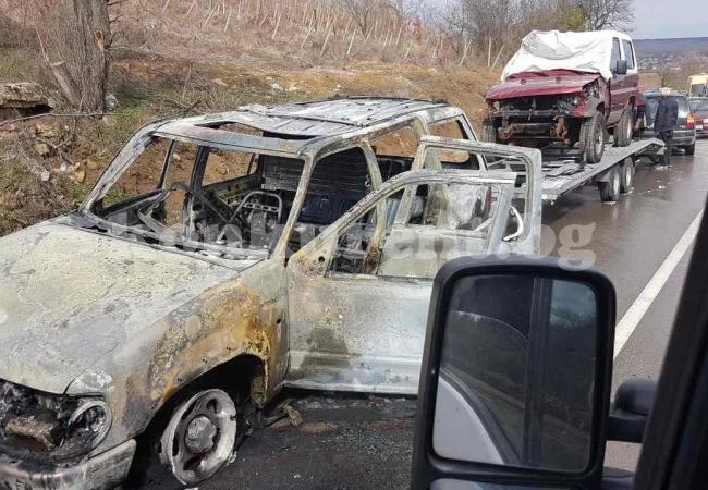 Джип избухна на пътя между Враца и Криводол СНИМКИ
