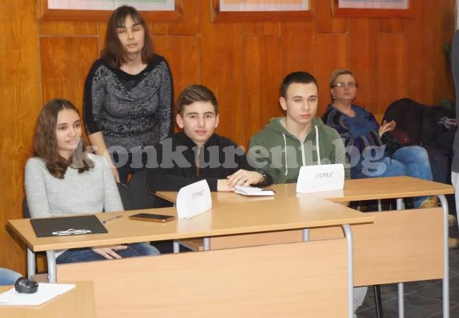 Ученици си спретнаха състезание „Иновативно мислене“