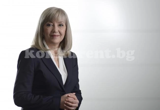 Петя Аврамова пита Иван Генов има ли наистина намерение да организира дебат