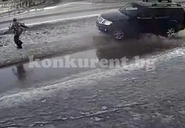 Шофьор на джип блъсна дете с възпитателна цел (ВИДЕО 18+)