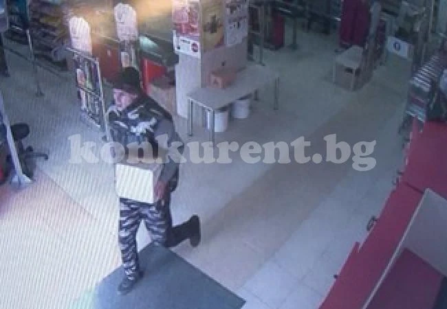 Мъж системно краде кутии с дарения за болни деца в Пловдив