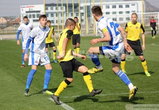 U17 на Монтана смълча „канарчетата“ в Коматево /СНИМКИ/