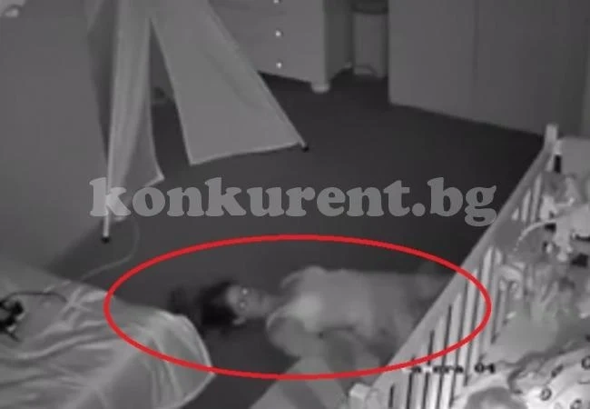 Камера за наблюдение засне какви ги върши в тъмното майка до креватчето на бебето си! (ВИДЕО)