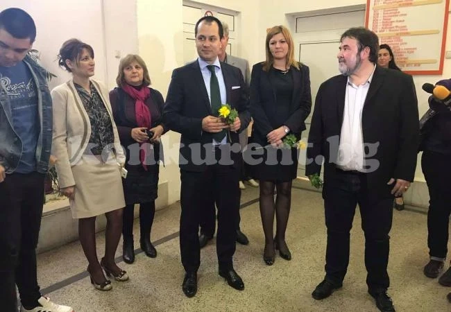 Енергоефективни мерки и физкултурен салон с подово отопление откриха в СУ „Васил Кънчов“