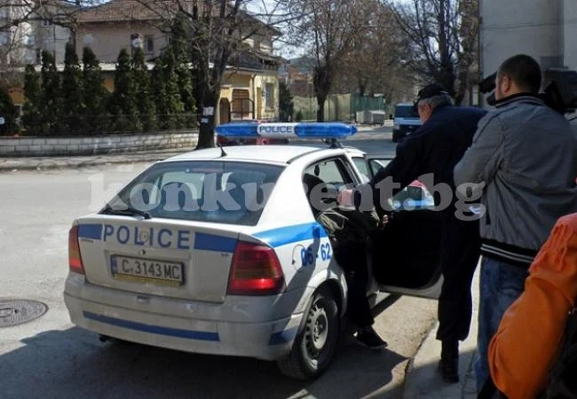Започна се: Пипнаха купувач на гласове