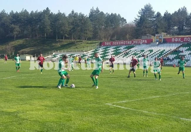 Ветераните на М 2000 продължават напред след драма с дузпи /СНИМКИ/