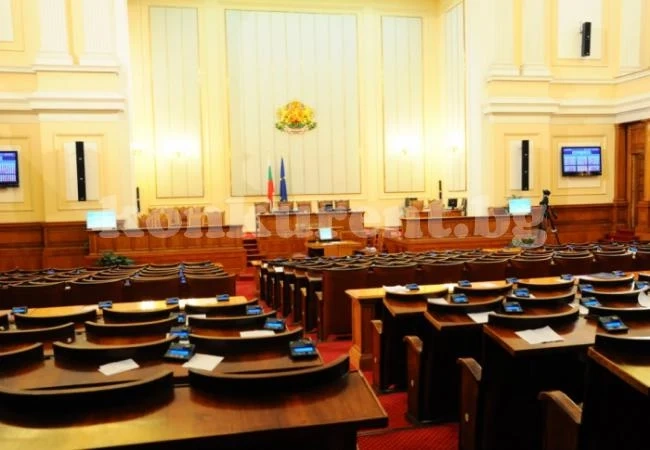 Вероятните депутати засега! Това ли са новите 240 в 44-то Народно събрание
