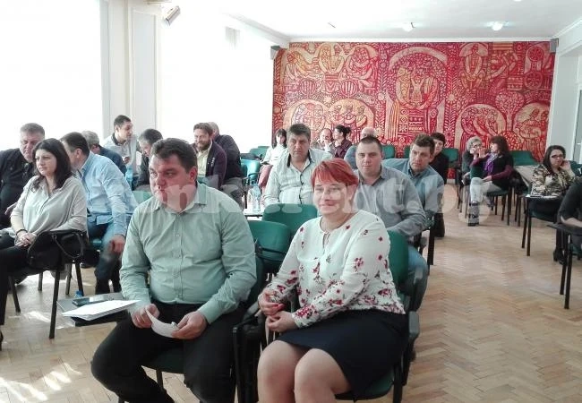Новоизбрана депутатка се раздели с колегите си в общински съвет
