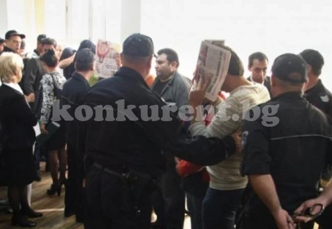Бизнесменът Харбата: Роми принудиха 11-годишното дете да се хвърли под джипа ми