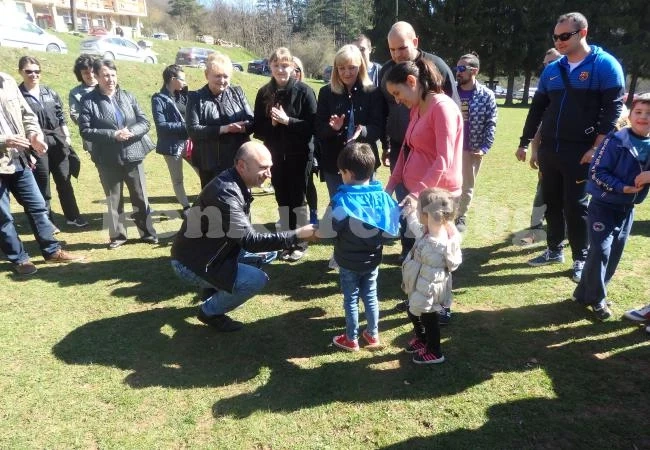 ГЕРБ - Враца организира хипотерапия за децата с аутизъм
