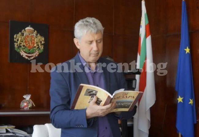 Стартира „Маратон на четенето“ в Мездра
