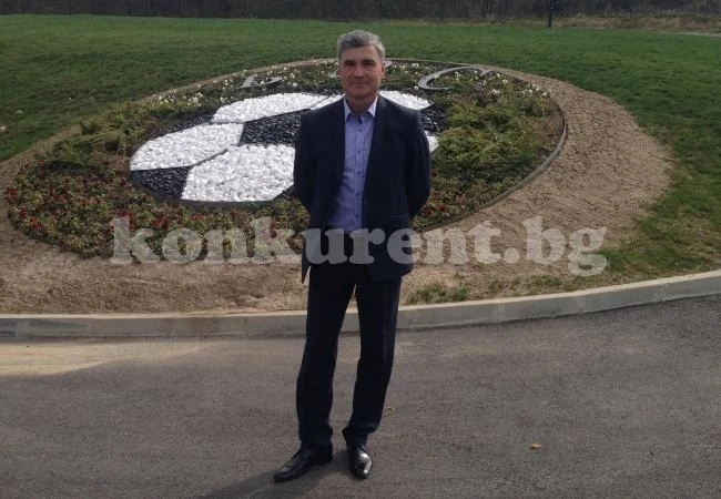 Иво Марков пътува с националките за 2 контроли в Кипър