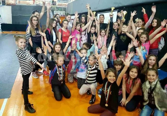 Балет Меджик с нови награди