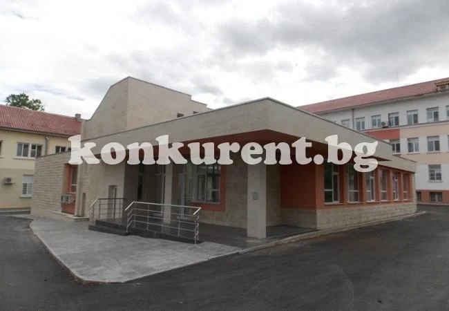 Комплексният онкологичен център във Враца търси специалисти