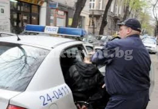 Нагли крадци свиха парктроник от БМВ