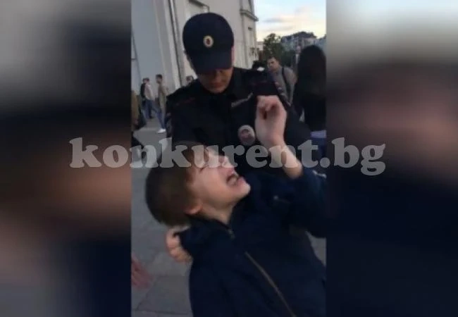 Брутален арест, полицаи задържаха дете, защото ... рецитирало Хамлет (ВИДЕО) 