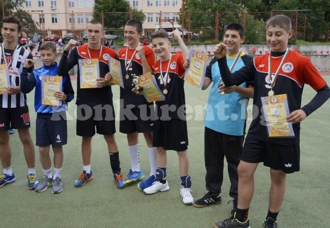 ХК Локомотив /Мз/ триумфира на международен турнир