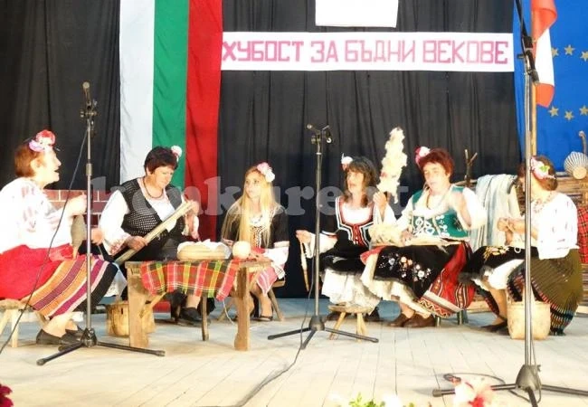250 самодейци от община Криводол доказаха, че българският дух е жив