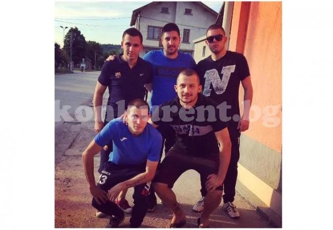 2 агнета, 200 кебапчета и бира на корем в Расово, Елвиса с гол №100 за шампиона