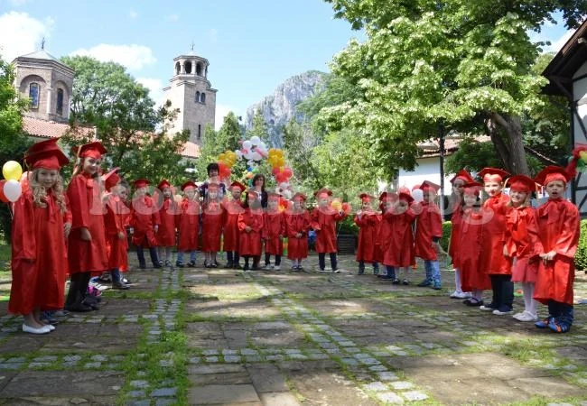 Хлапета получиха свидетелства
