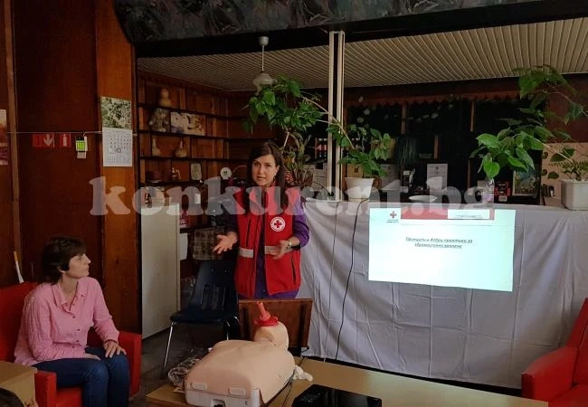 Лекция на тема „Здравословно хранене и първа помощ“ в Мездра