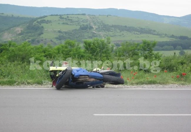 Мотористи се размазаха във Враца СНИМКИ