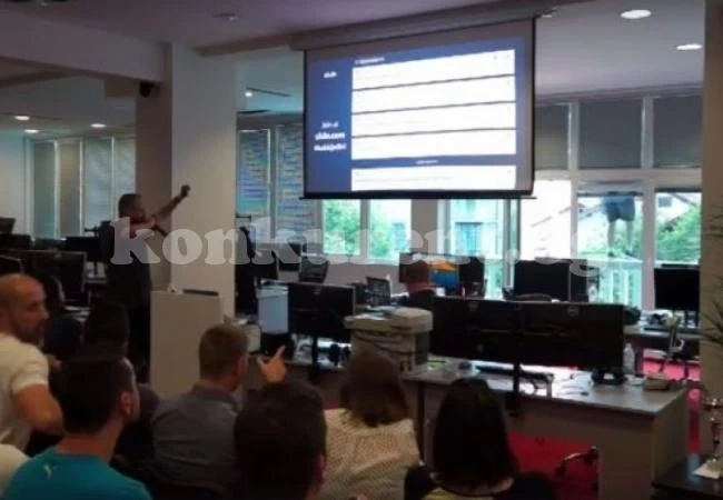 Няма да повярвате какъв страшен номер скрои на подчинените си този шеф /ВИДЕО/