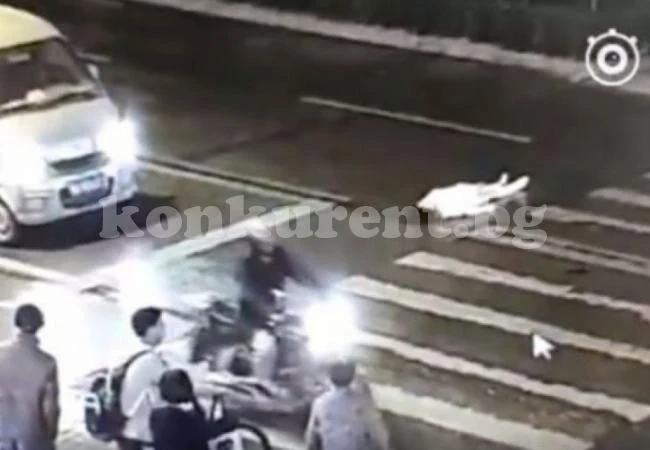 Това ВИДЕО 18+ показва пълна липса на всякаква човечност към ранена жена