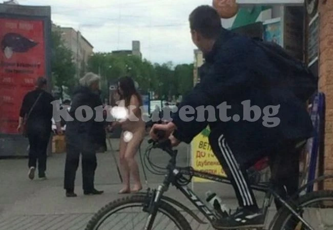 Жена се съблече чисто гола и влезе в църква да се изповяда /СНИМКИ 18+/