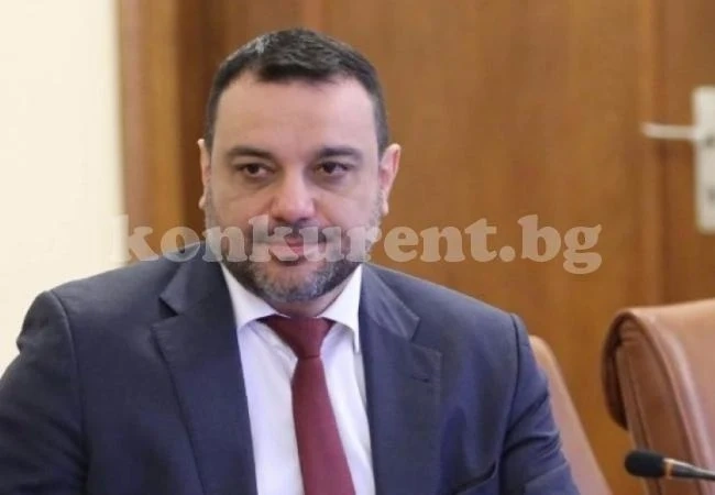 Уволняват директора на ДАИ-София заради корупционния скандал