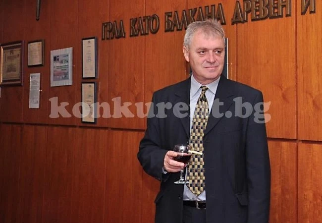 Орлин Димитров печели битката в РЗИ
