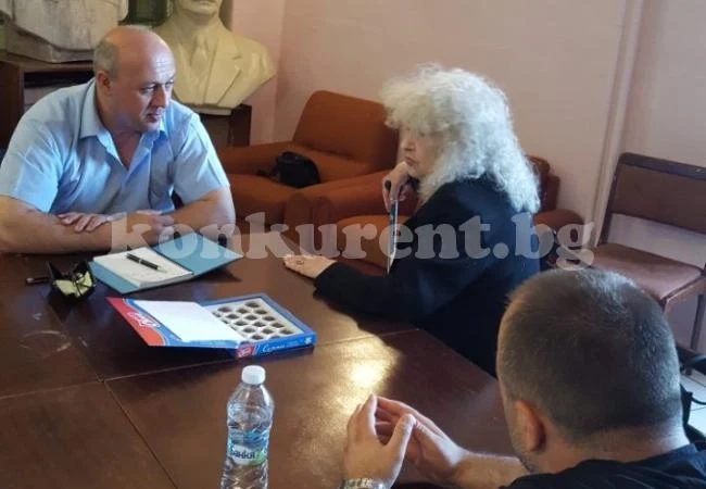 Депутат търси отговори на сигнали и жалби от граждани