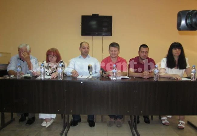 Столетницата се похвали с нова структура
