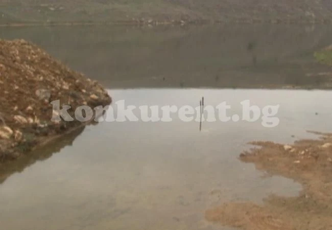 Управата на Криводол поиска над 365 бона за язовира в Лесура