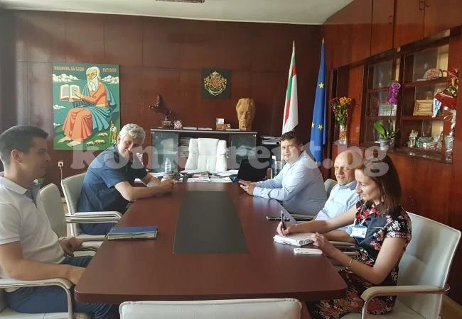 Мездра подкрепя бизнеса