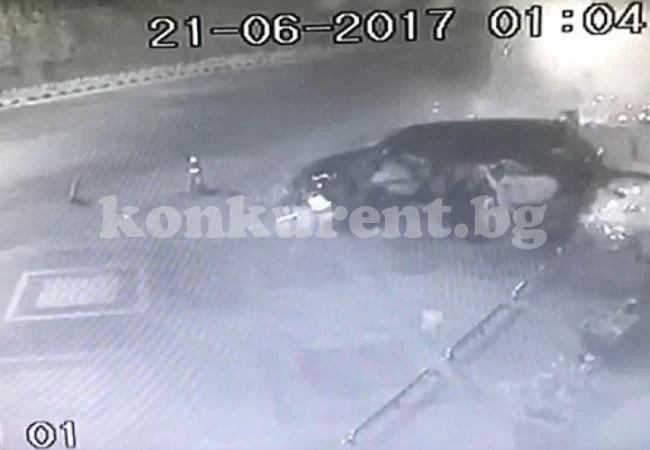 Учител загина докато летя с кола по шосе и обладава жрица (СНИМКИ/ВИДЕО)