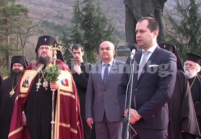 Във Враца духовната и светската власт подават ръка на наркозависимите