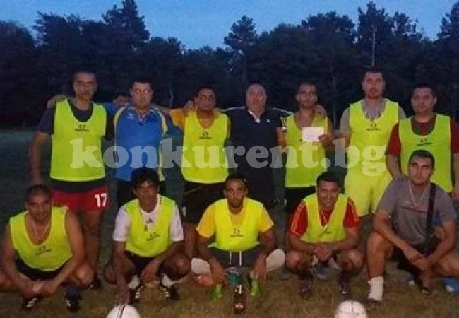Бирените коремчета триумфира в Попица с гол от корнер на Али, на банкета защити името си