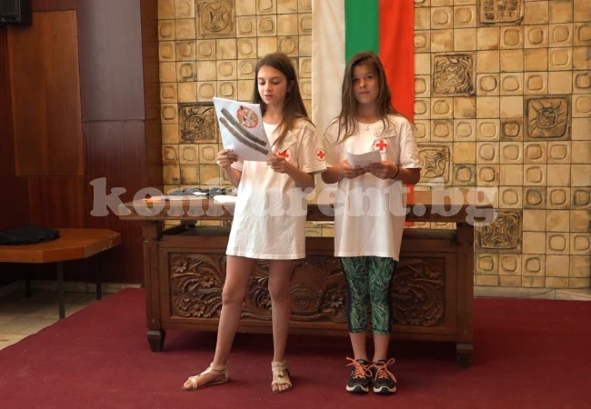 Деца учиха за зависимостите oт наркотичните вещества