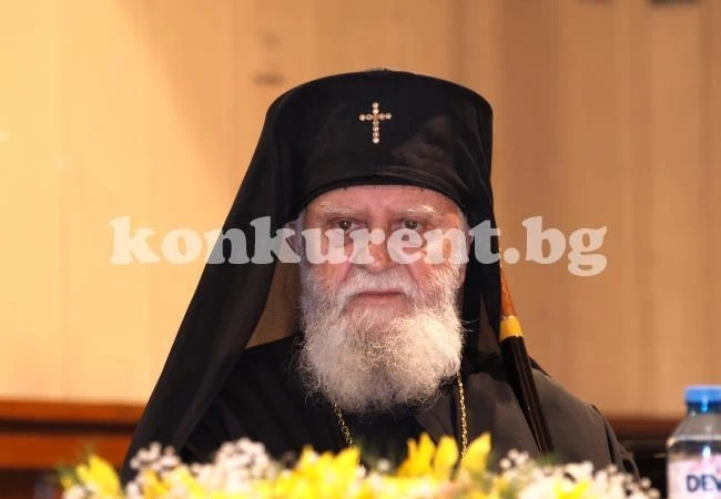 Отслужи се заупокойна литургия за Врачанския митрополит Калиник