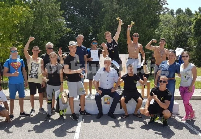В Мездра гледаха стрийт фитнес